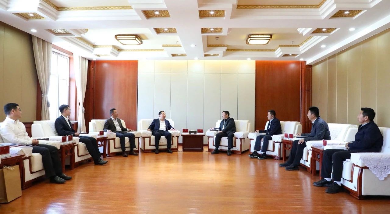 杨武会见华为公司高级副总裁杨瑞凯一行